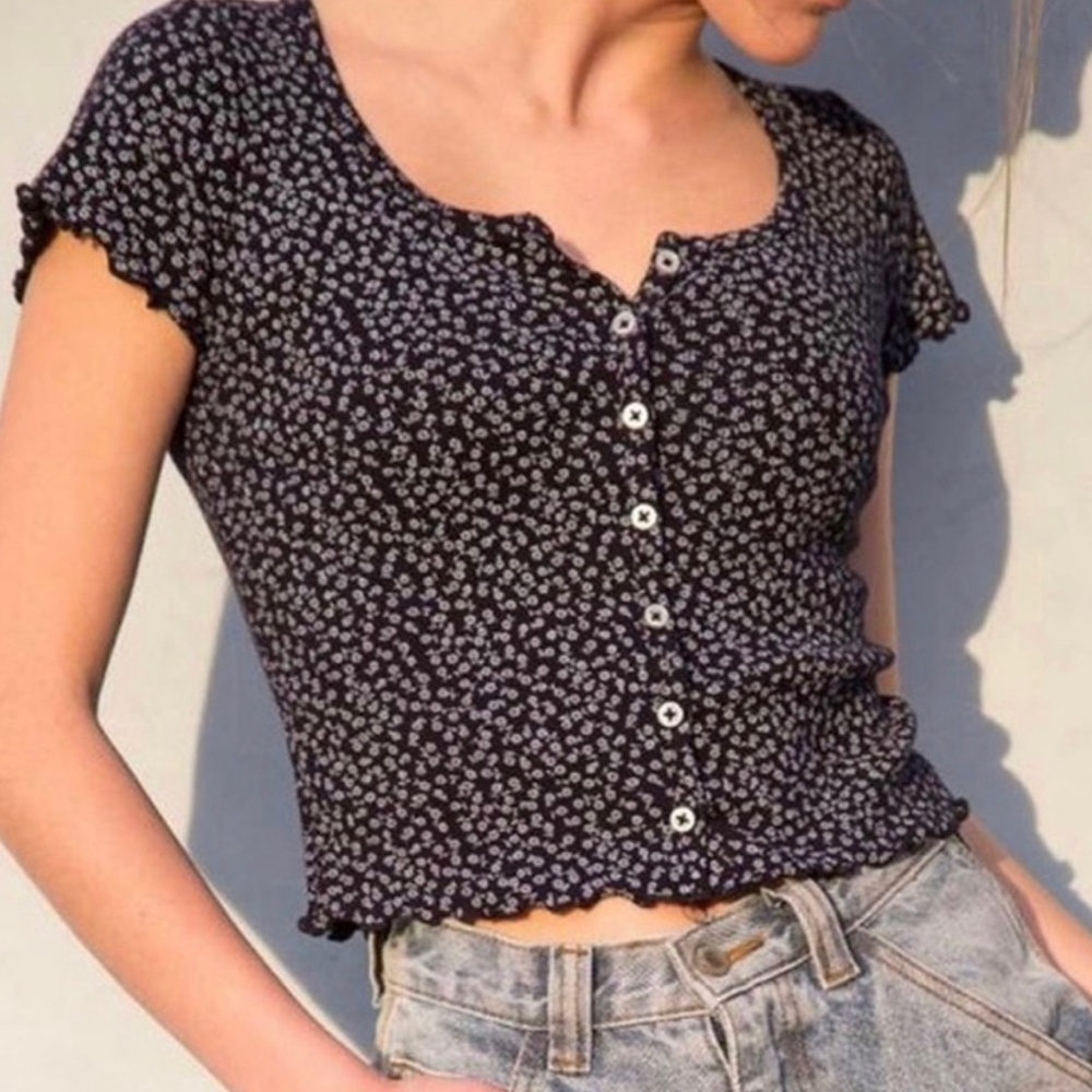 Brandy Melville Zelly Cropped Printed Top